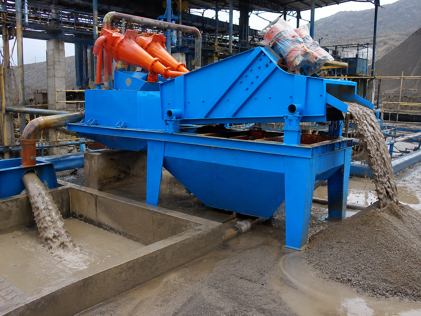 Fine sand recovery machine for slurry dewatering, desliming, classification, and mineral processing concentration