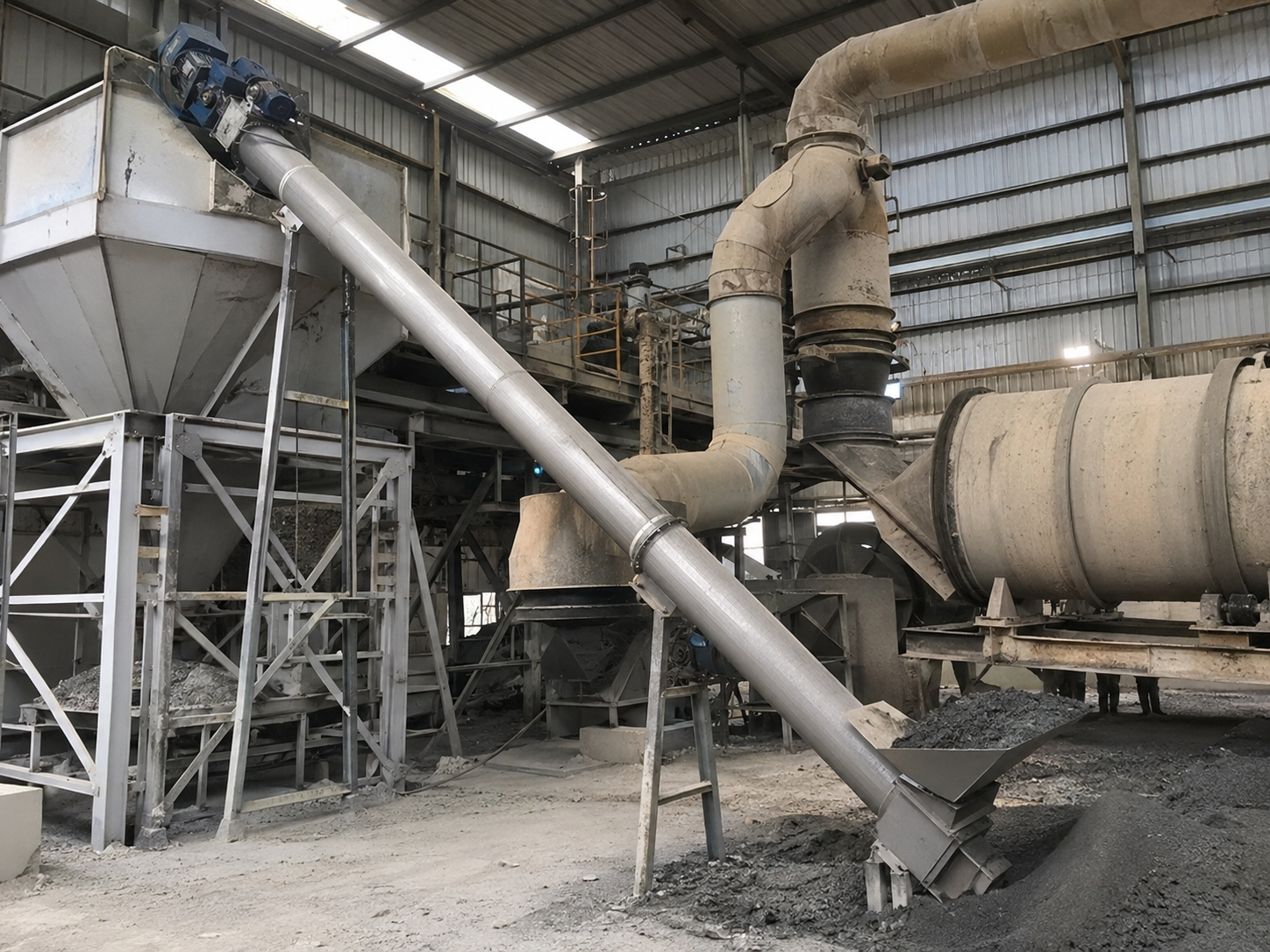 Screw conveyor for crusher mixer dryer silo feeding, storage hopper discharge, and industrial production lines